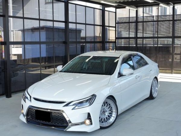 TOYOTA MARK X 2010