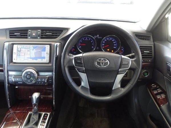 TOYOTA MARK X 2010 - Image 10