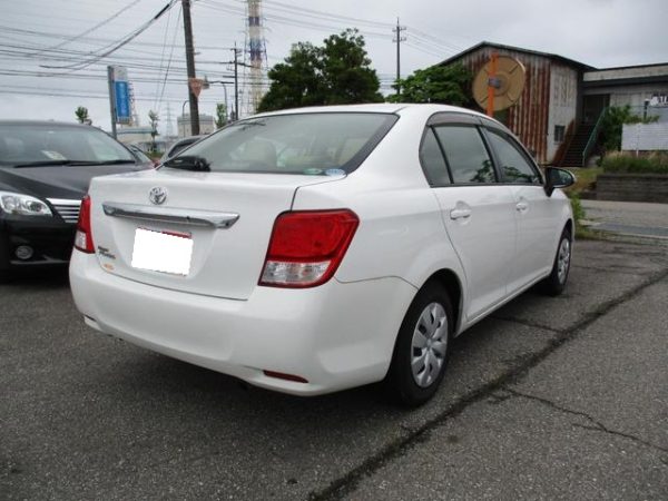 TOYOTA COROLLA AXIO - Image 8