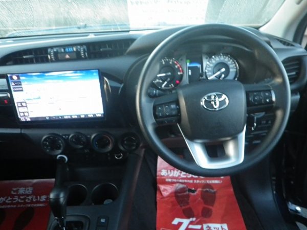 TOYOTA HILUX - Image 6