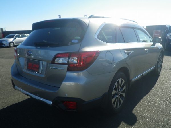 SUBARU OUTBACK - Image 13