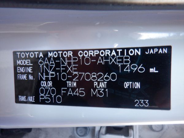 TOYOTA AQUA - Image 11