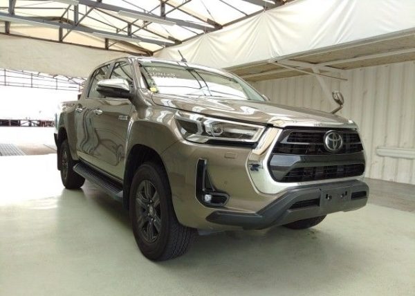 2021 TOYOTA HILUX