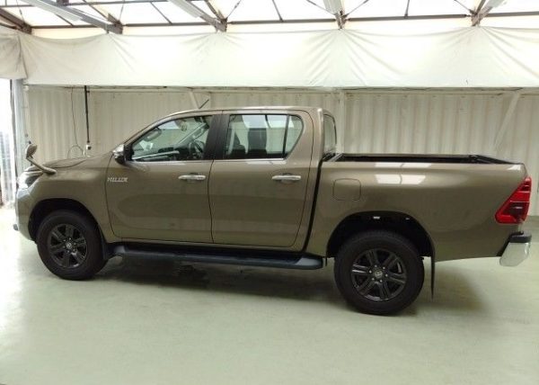 2021 TOYOTA HILUX - Image 38