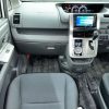 2007 TOYOTA VOXY - Image 10