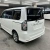 2007 TOYOTA VOXY - Image 4