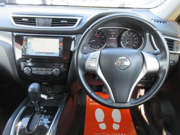 NISSAN X-TRAIL 20X - Image 12