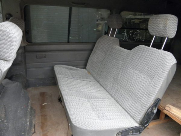 NISSAN CARAVAN 2000c - Image 15