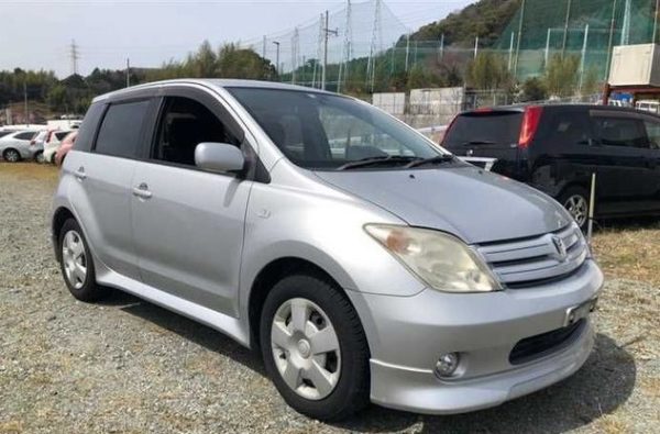 *TOYOTA IST 2002 - Image 2