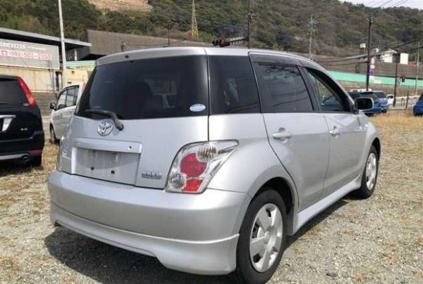 *TOYOTA IST 2002 - Image 3