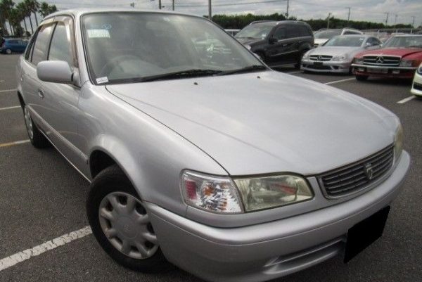 1999 TOYOTA COROLLA XE SALOON - Image 12