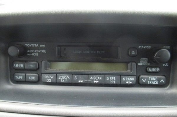 1999 TOYOTA COROLLA XE SALOON - Image 20