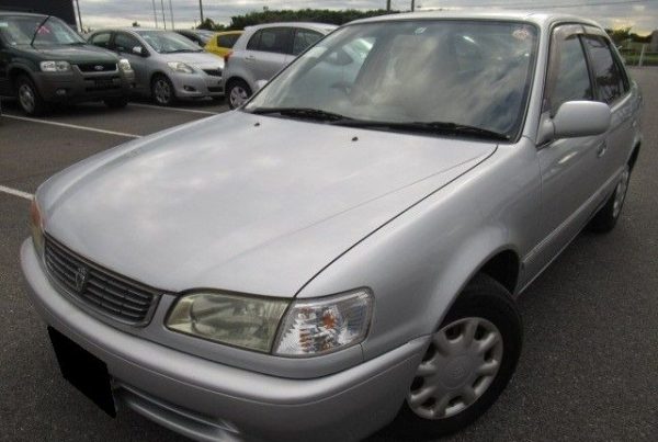 1999 TOYOTA COROLLA XE SALOON - Image 9