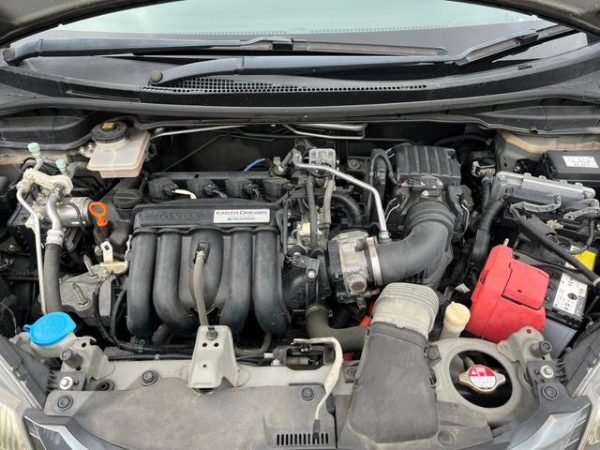 HONDA FIT HYBRID - Image 27