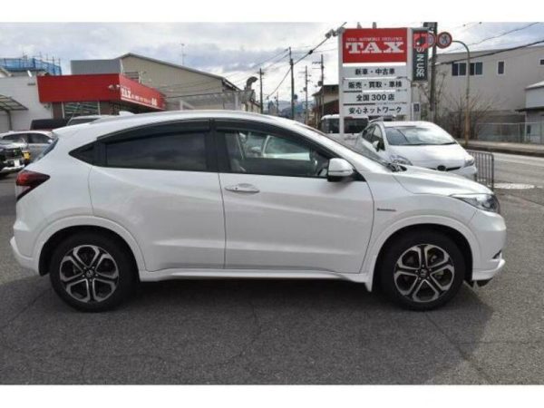 HONDA VEZEL RU3 HYBIRD Z - Image 12