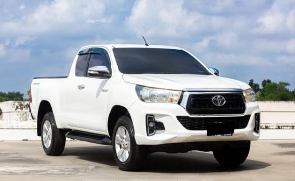 TOYOTA HILUX - Image 2