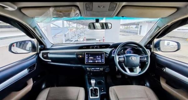 TOYOTA HILUX - Image 10