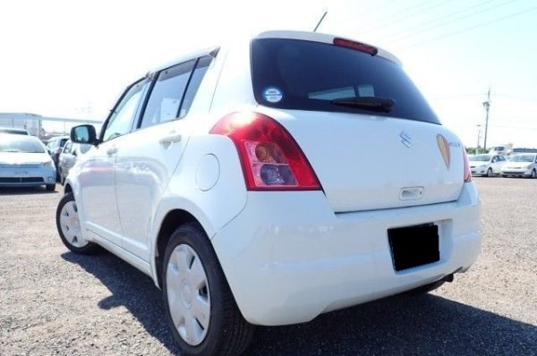 2009 SUZUKI SWIFT - Image 3