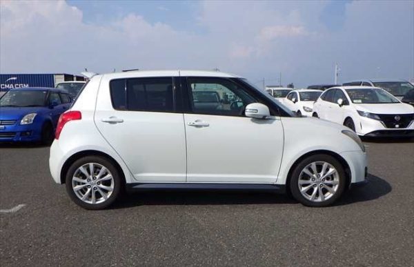 2010 SUZUKI SWIFT