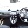 2010 MAZDA DEMIO - Image 9