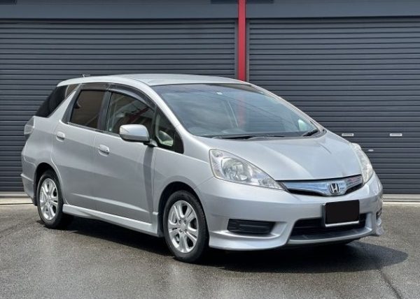 2011 HONDA FIT SHUTTLE - Image 2