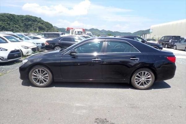 Toyota Mark X 2010 - Image 22