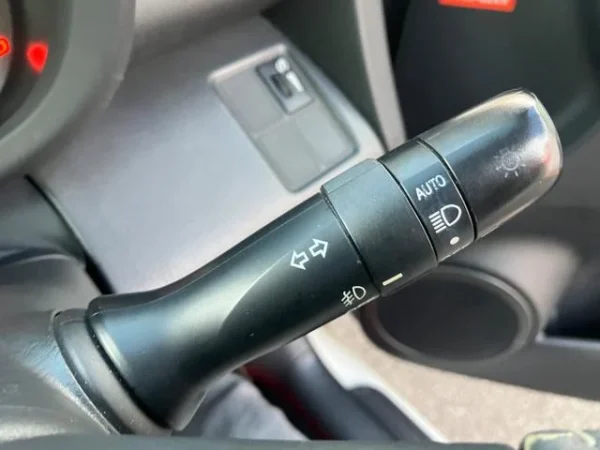 TOYOTA RAV4 2010 - Image 25