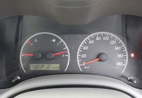 TOYOTA COROLLA AXIO BEIGE COLOR 2006 - Image 12