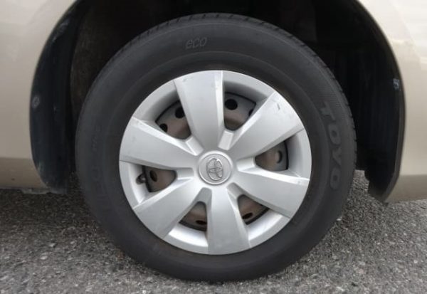 TOYOTA COROLLA AXIO BEIGE COLOR 2006 - Image 26