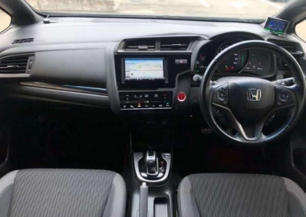 HONDA FIT HYBRID 2018 - Image 9