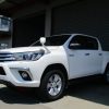 TOYOTA HILUX 2016 WHITE COLOR - Image 2