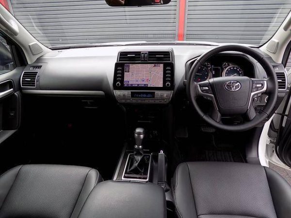 TOYOTA LAND CRUISER PRADO 2020 - Image 3