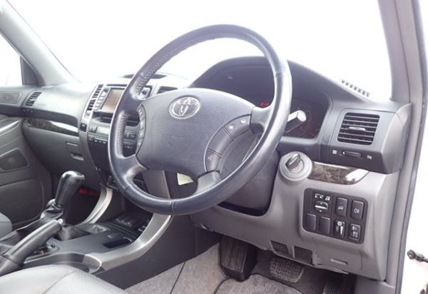 TOYOTA LAND CRUISER 2007 - Image 10