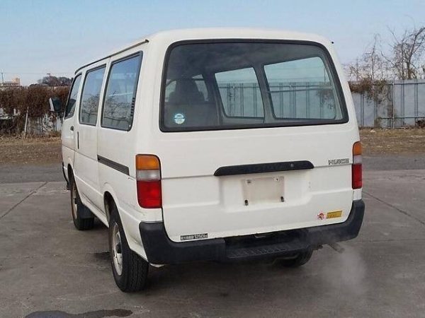 TOYOTA HIACE VAN 2001 - Image 7