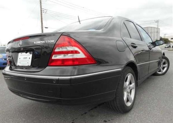 MERCEDES BENZ	C-CLASS (C180) - Image 4