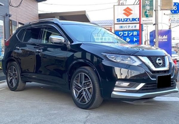 NISSAN X-TRAIL 2018 - Image 2