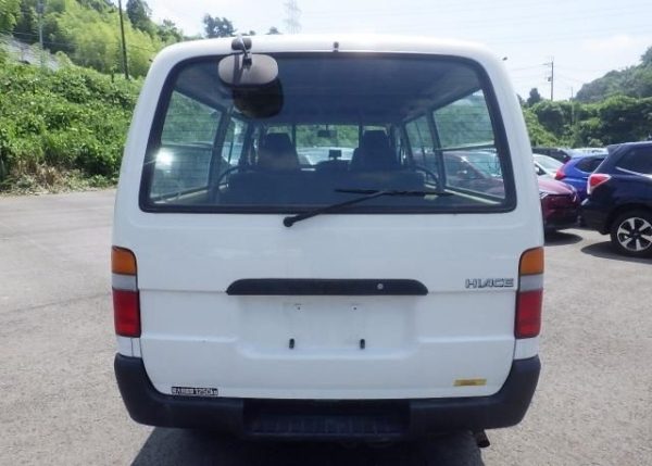 TOYOTA HIACE VAN 2003 - Image 4