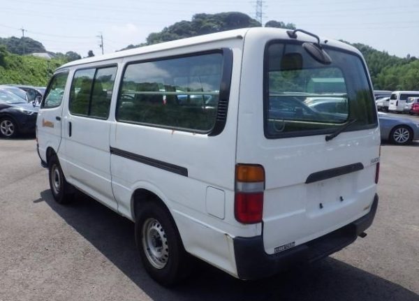 TOYOTA HIACE VAN 2003 - Image 5