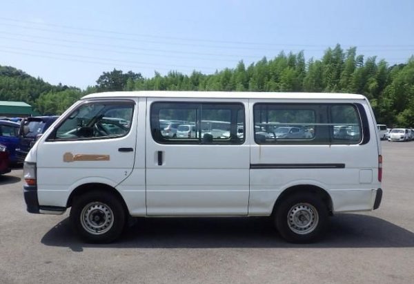 TOYOTA HIACE VAN 2003 - Image 9