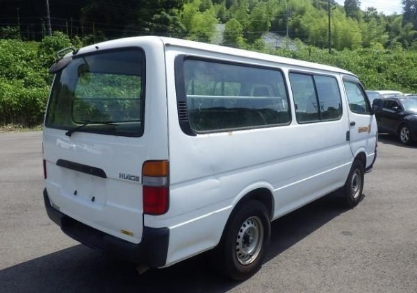 TOYOTA HIACE VAN 2003 - Image 18