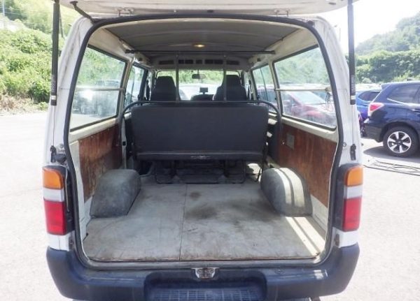 TOYOTA HIACE VAN 2003 - Image 21