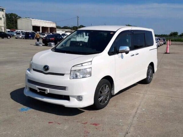 Toyota Voxy 2009 4WD