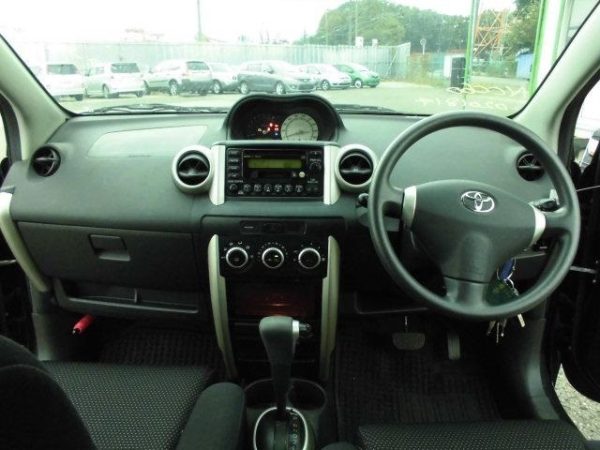 Toyota IST 2005 - Image 22