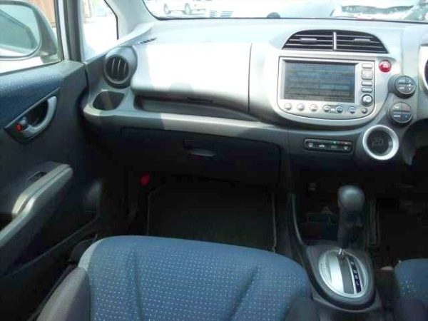 HONDA FIT - Image 10