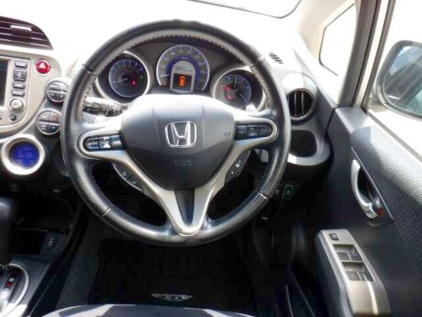 HONDA FIT - Image 9