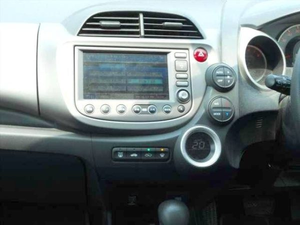 HONDA FIT - Image 12