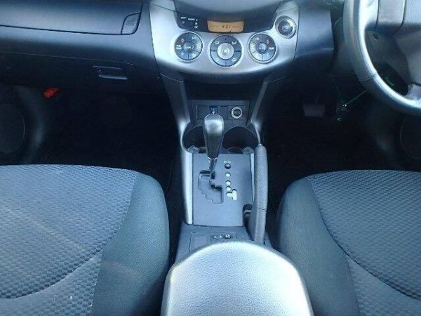 TOYOTA	RAV 4 - Image 16