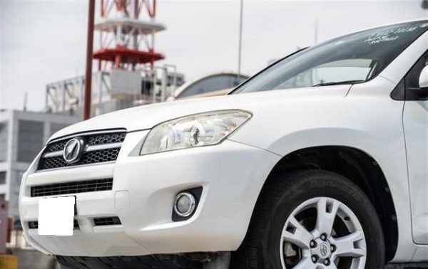 TOYOTA RAV 4 2010 - Image 3