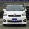 2010 TOYOTA VOXY