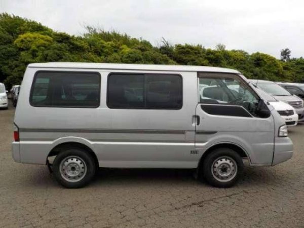 NISSAN VANETTE VAN GL 2004 - Image 6